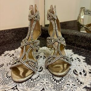 ANTONIO MELANI Beautiful Sparkly Sandals 9 M